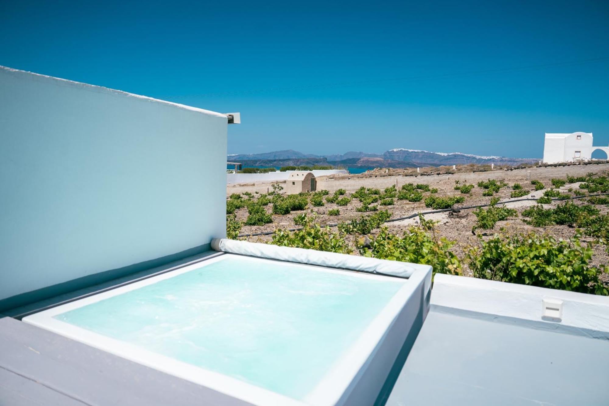 Serenita Luxury Suites Akrotiri  Ngoại thất bức ảnh