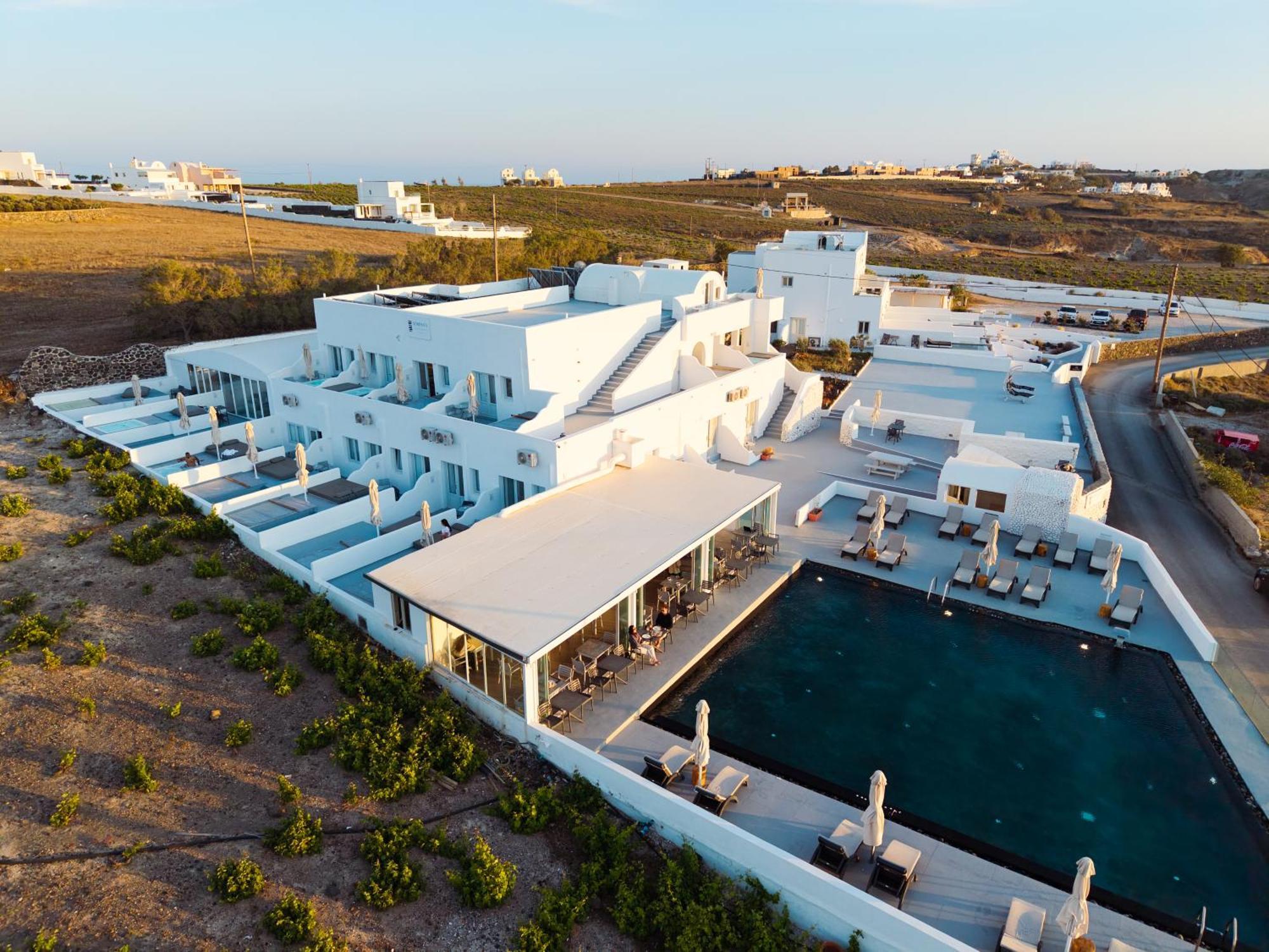 Serenita Luxury Suites Akrotiri  Ngoại thất bức ảnh